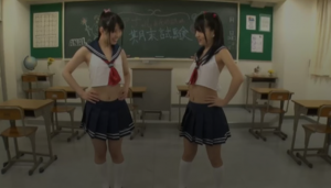 Các em học sinh mới lớn dâm đãng nứng lồn địt nhau ngay tại lớp học